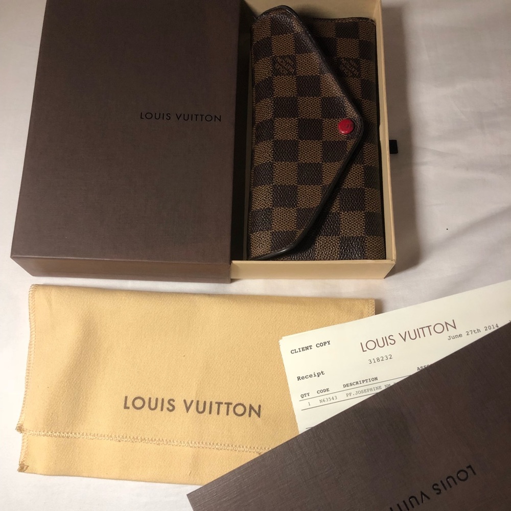LOUIS VUITTON wallet AUTHENTIC